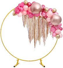 Lux Circle backdrop with garland and floral accents