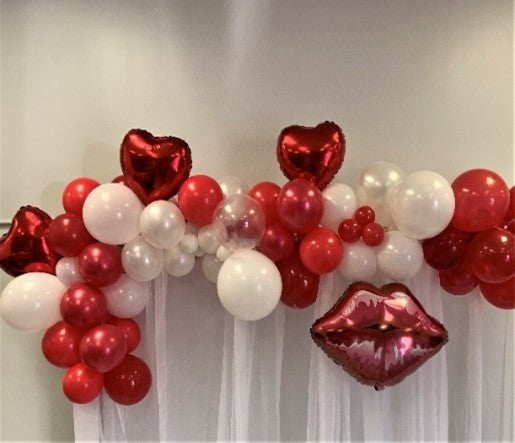 Valentine Kiss Me Garland