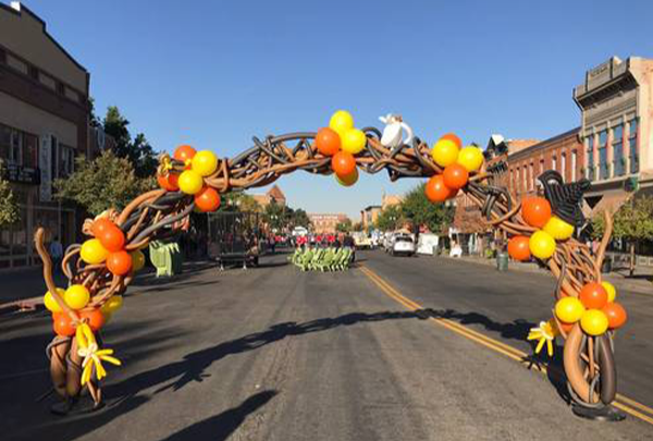 Fall Harvest Balloon Arch