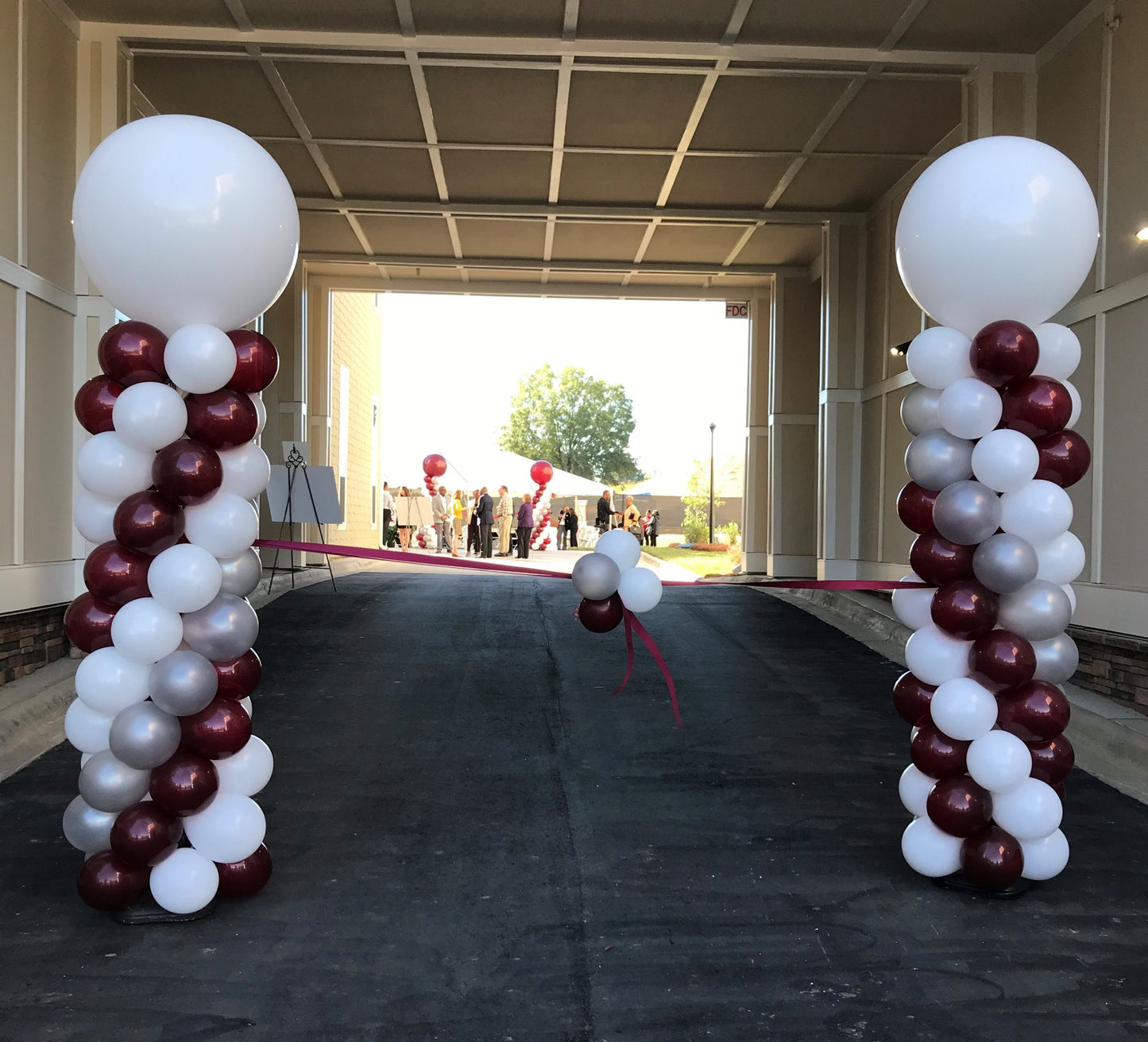 ribbon cutting column set