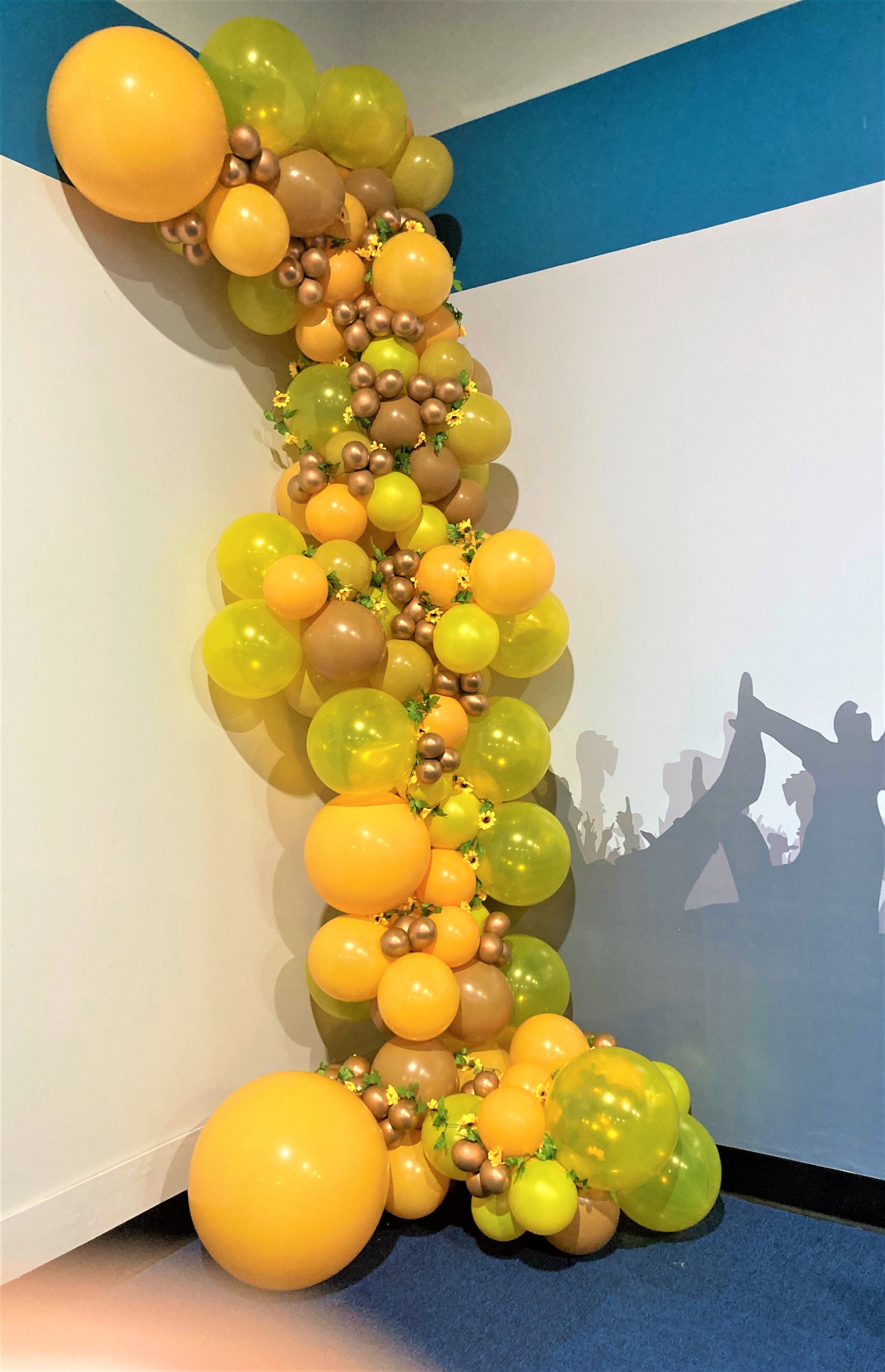 Be Thankful organic balloon garland